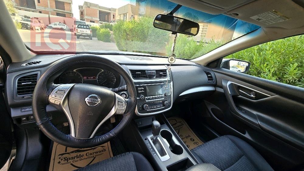 نيسان ألتيما